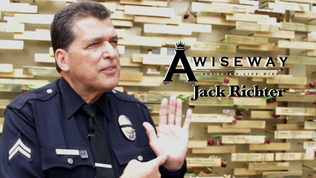 lapd-officer-explains-what-makes-a-successful-police-officer-a-wise-way